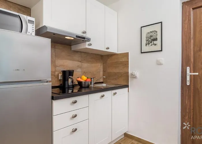 Follow Me * Опатия